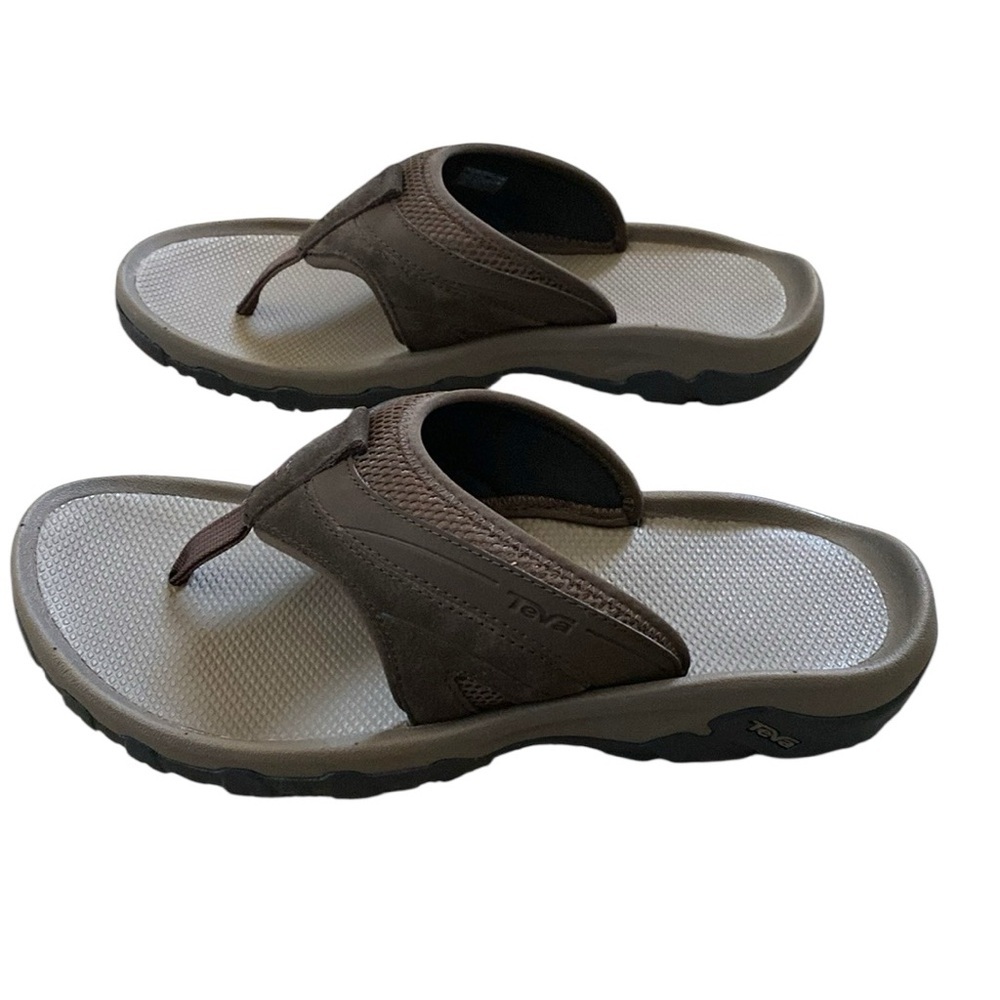 New with box Teva M Pajaro thong sandals men’s size 11